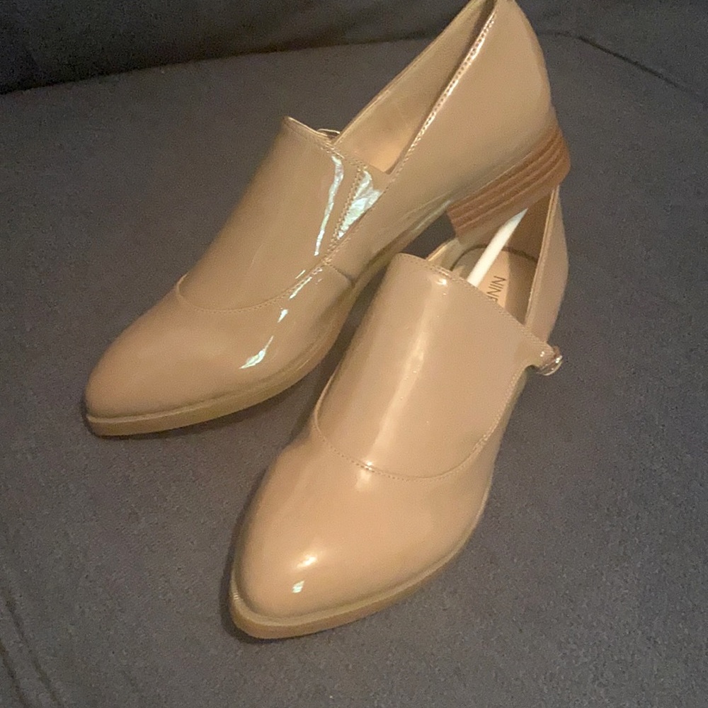 Nine West patten leather mules,classic and stylish